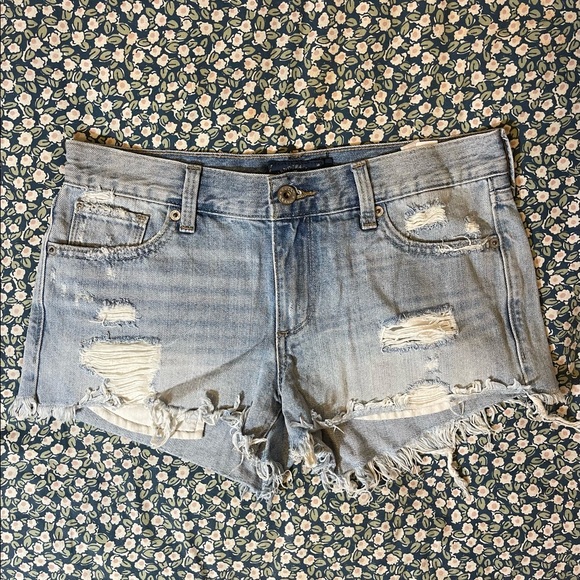 Lucky Brand Cut Off Shorts Distressed - Picture 4 of 9